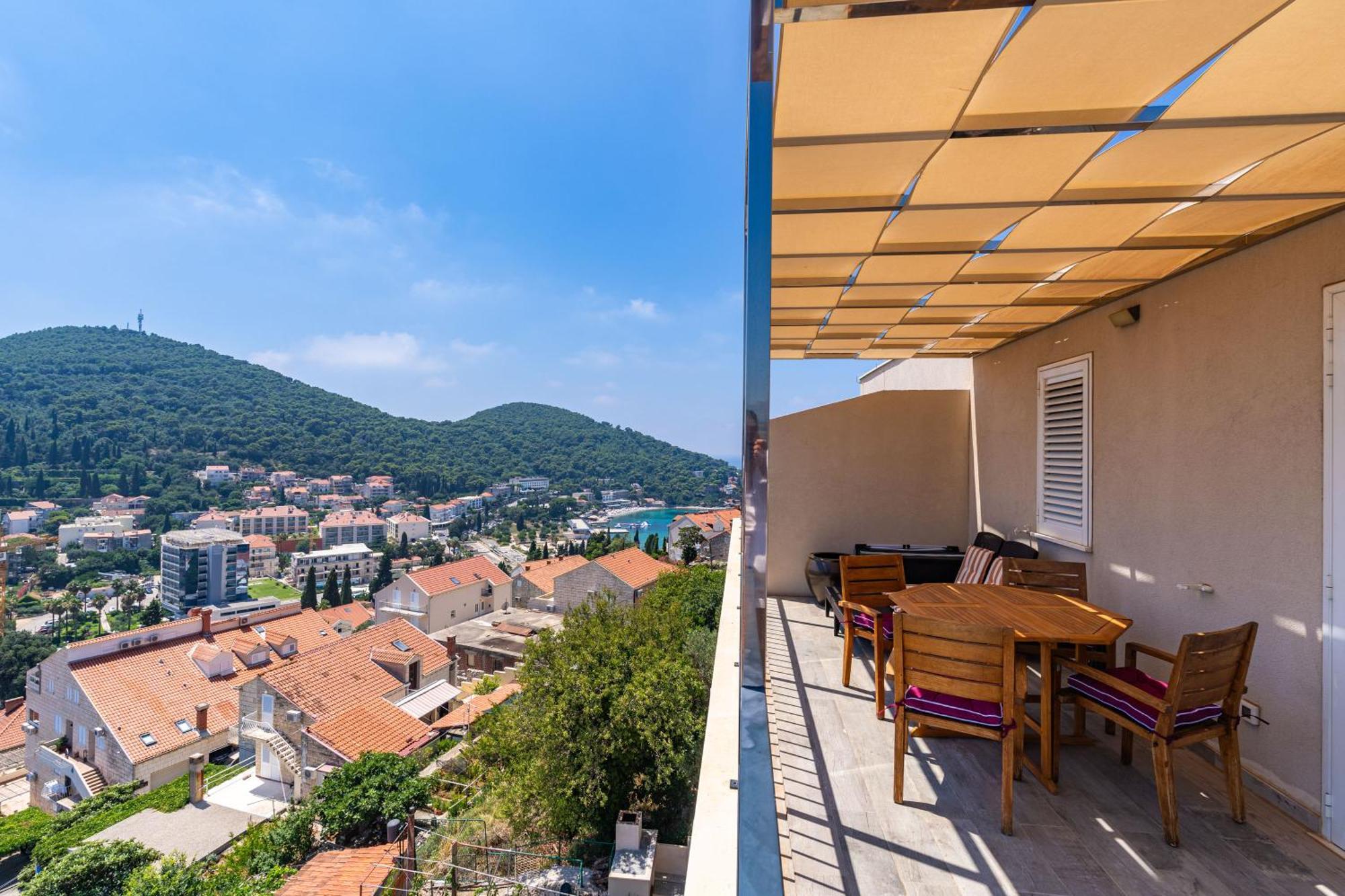Apartament The Panoramic View Penthouse Sweet Petite