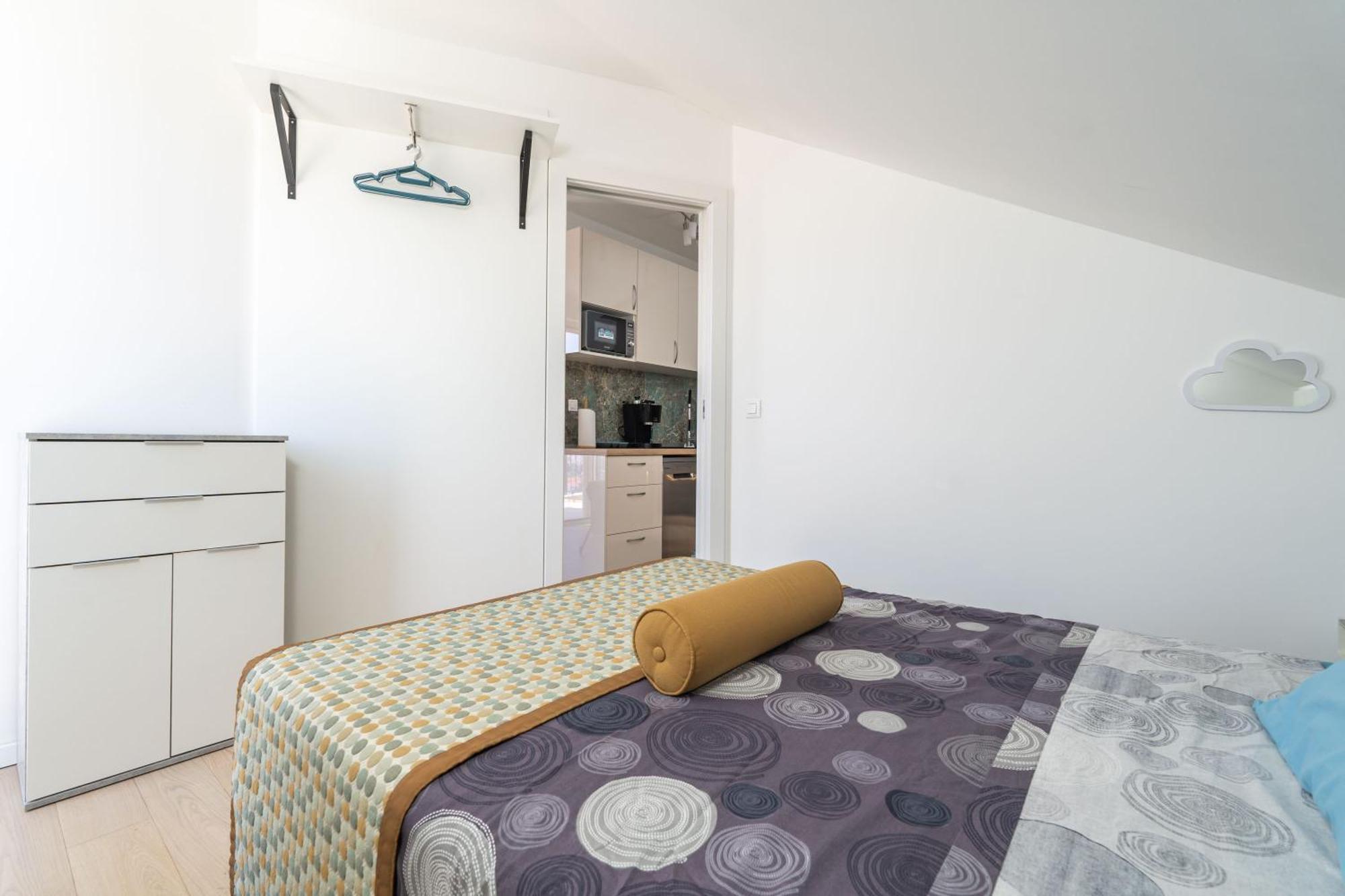The Panoramic View Penthouse Sweet Petite Apartment