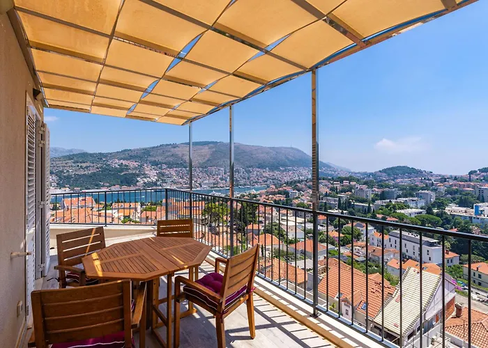 The Panoramic View Penthouse Apartment Sweet Petite