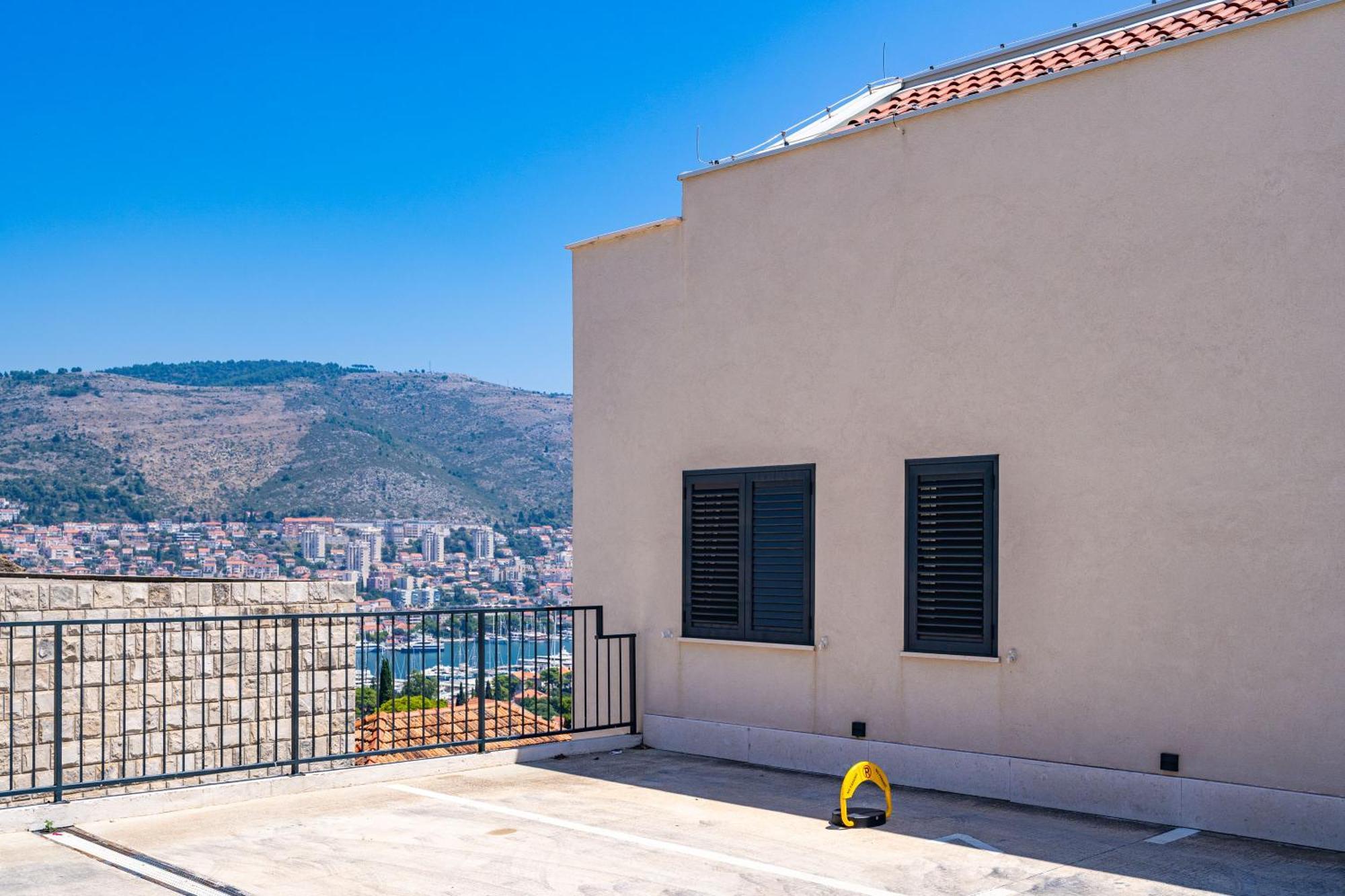 Apartament The Panoramic View Penthouse Sweet Petite *