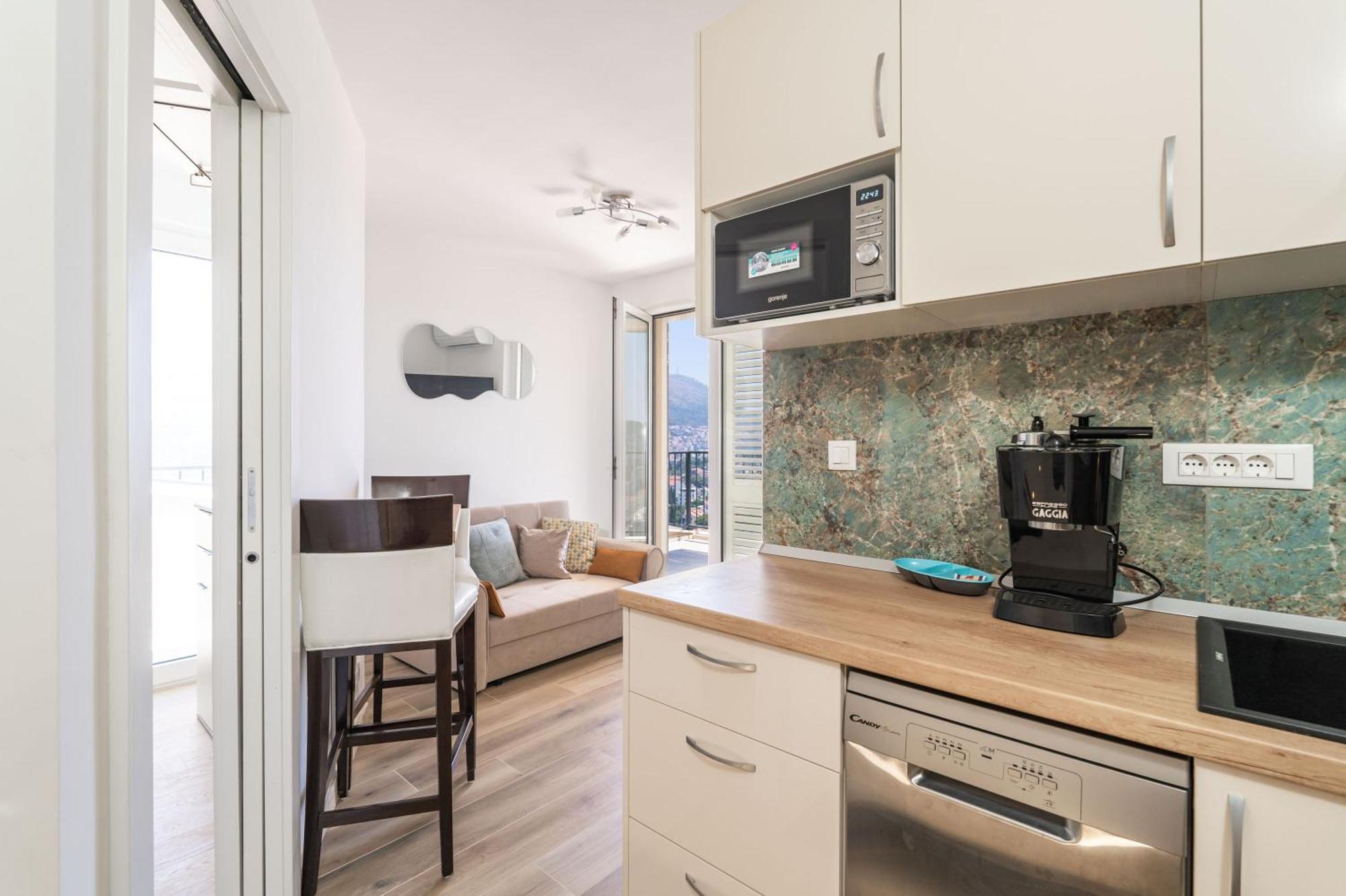 Apartament The Panoramic View Penthouse Sweet Petite *