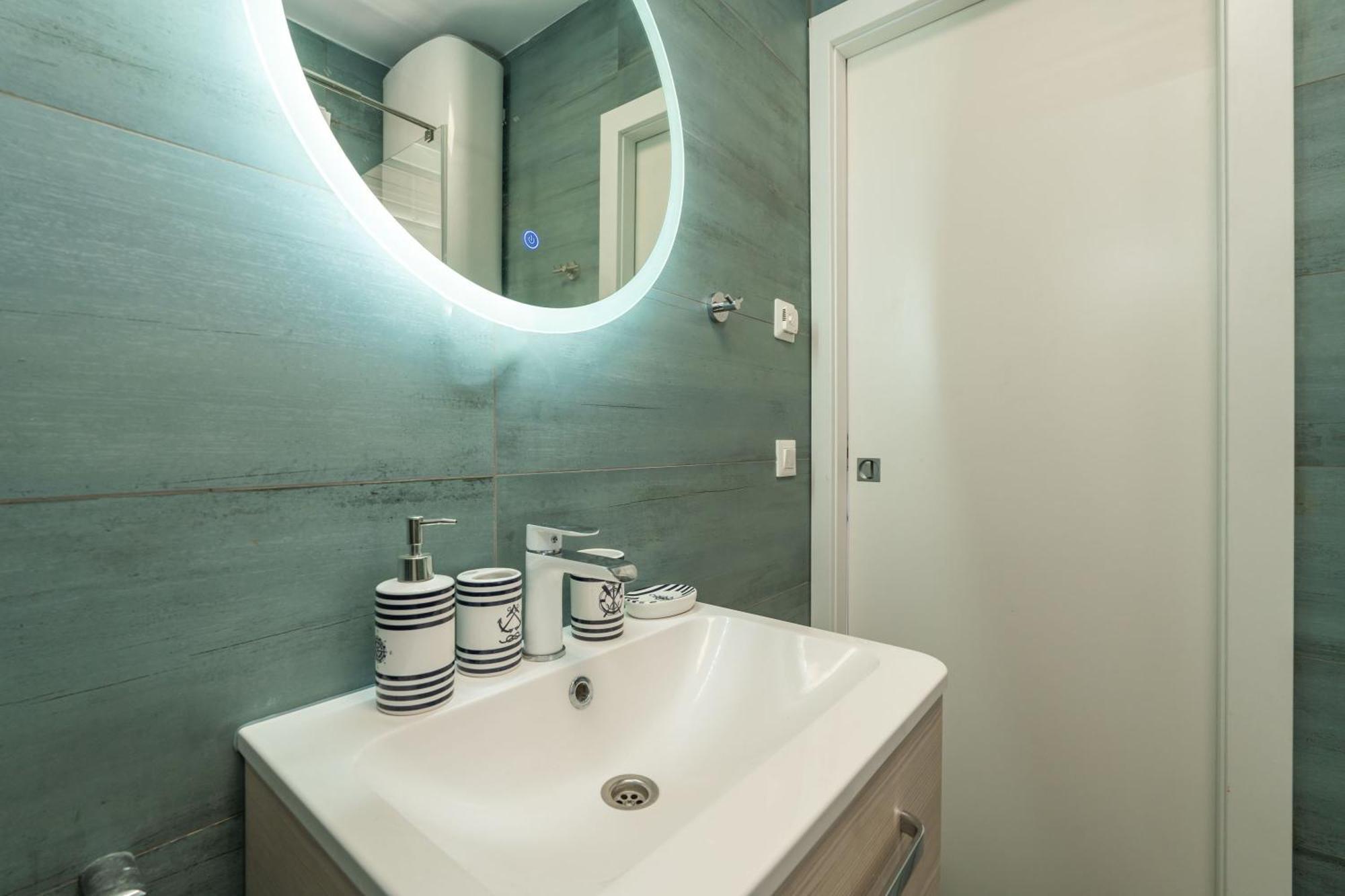 Apartament The Panoramic View Penthouse Sweet Petite *
